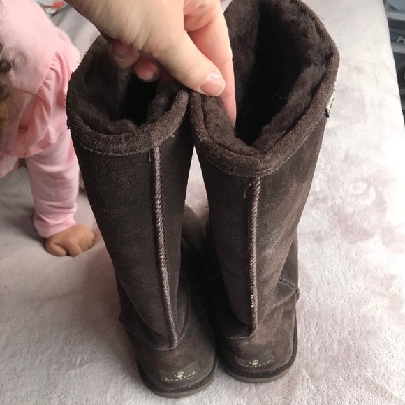 Bearpaw suede boots. Brown. Size 10 - Picture 4 of 6
